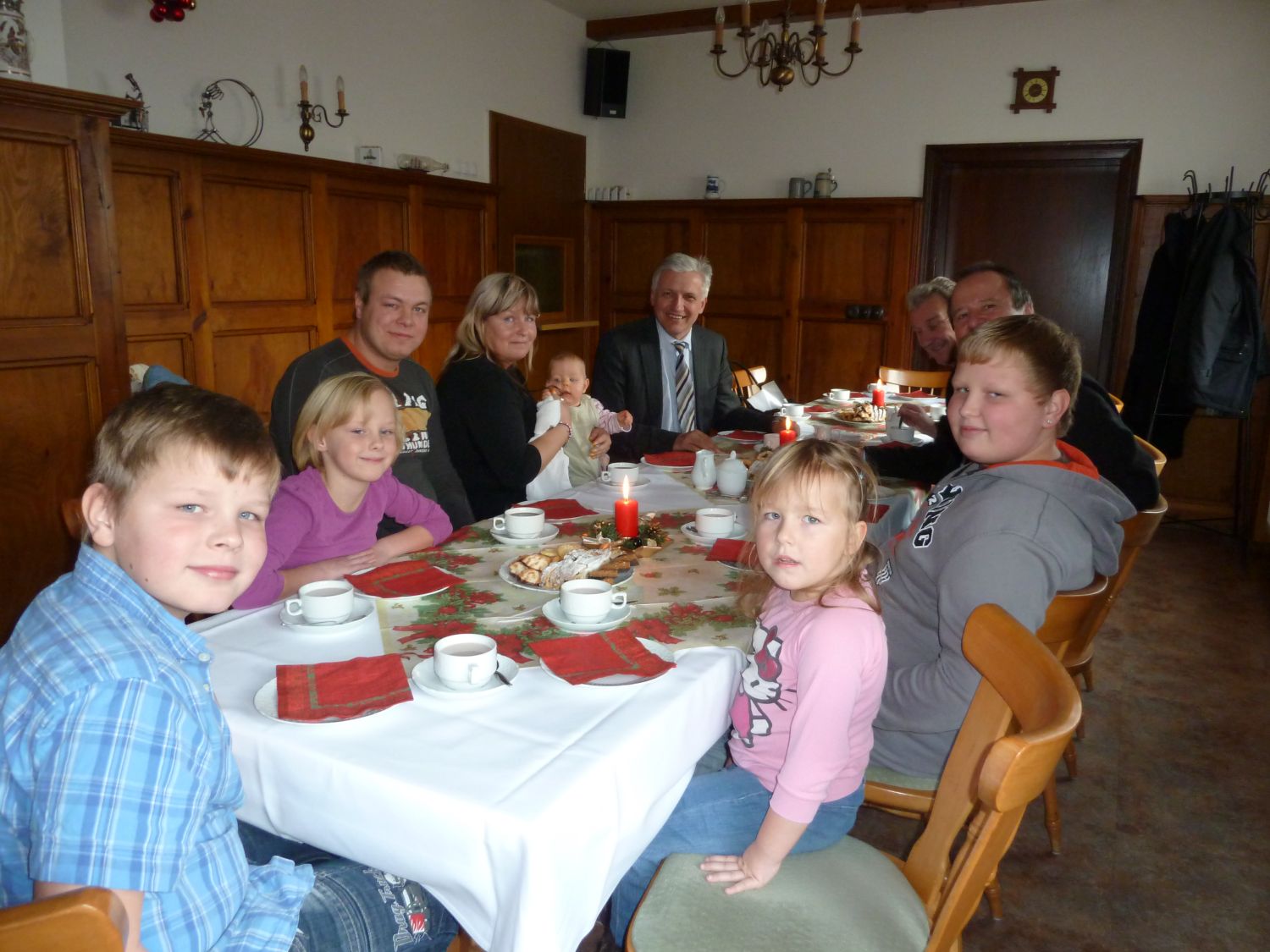 Familie Lange mit Manfred Kolbe, Harald Koch und Lothar Forstner im Wrblitzer Gasthof