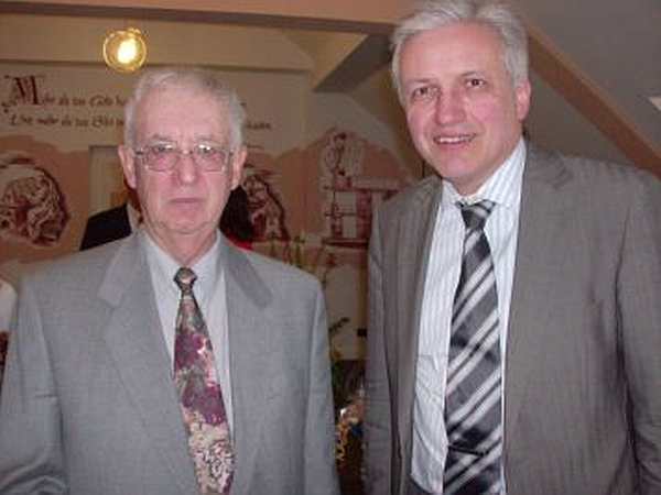 Manfred Kolbe mit Preistrger Gerhard Heinz