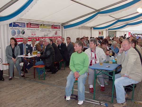 Zahlreiche Gste darunter auch Manfred Kolbe MdB nahmen an der Festsitzung teil.