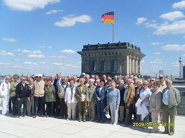 Gruppenfoto der Mitglieder der TRANSNET Delitzsch mit Manfred Kolbe MdB
